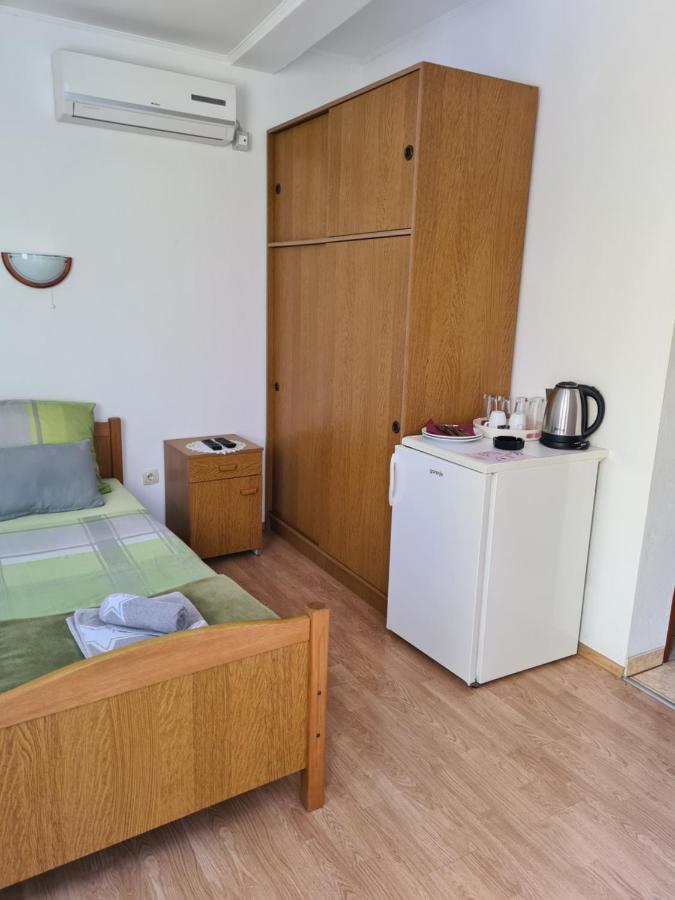 Pansion Ribica Hotel Crikvenica Eksteriør billede