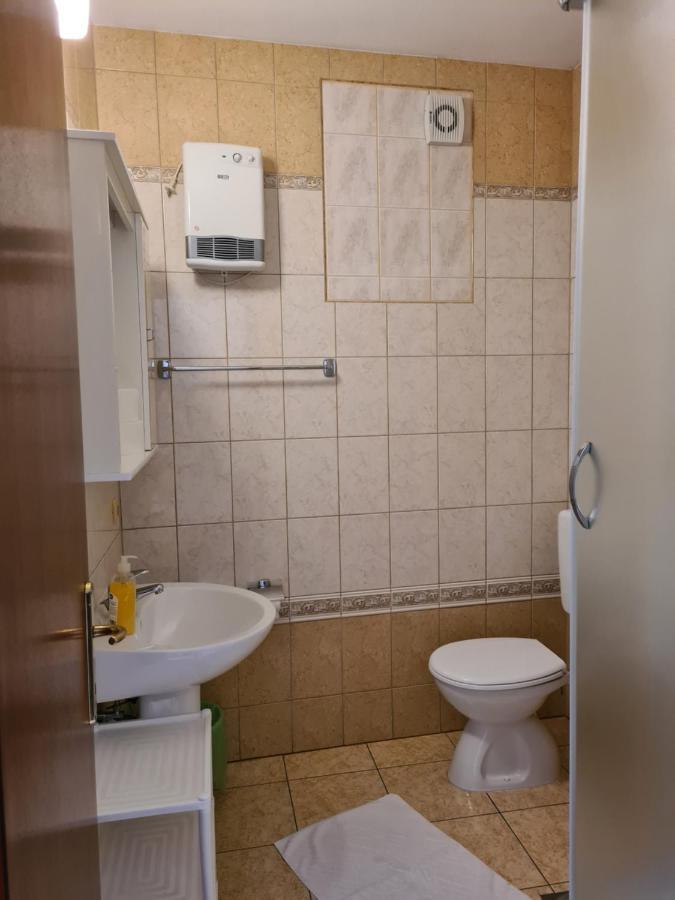 Pansion Ribica Hotel Crikvenica Eksteriør billede