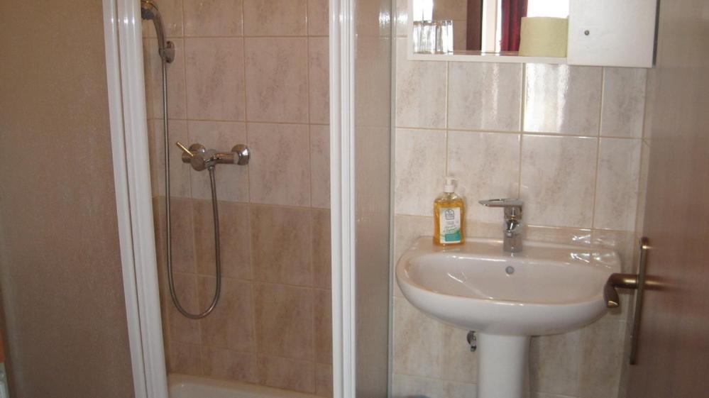 Pansion Ribica Hotel Crikvenica Eksteriør billede