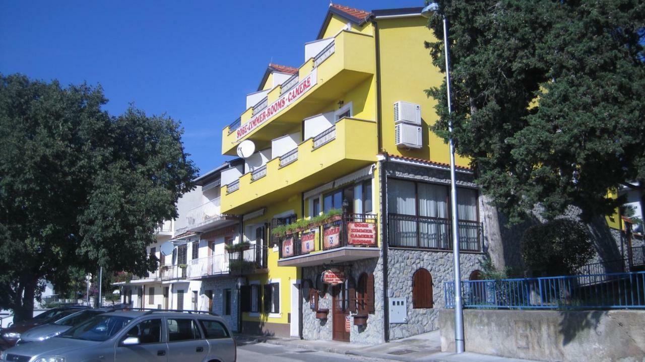 Pansion Ribica Hotel Crikvenica Eksteriør billede