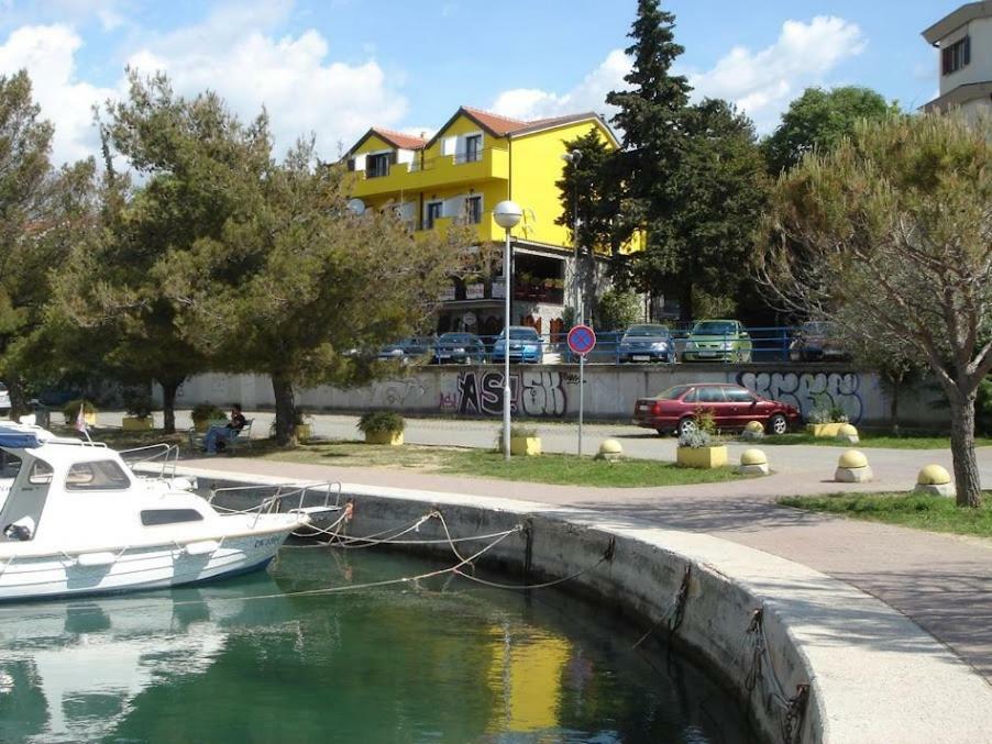 Pansion Ribica Hotel Crikvenica Eksteriør billede