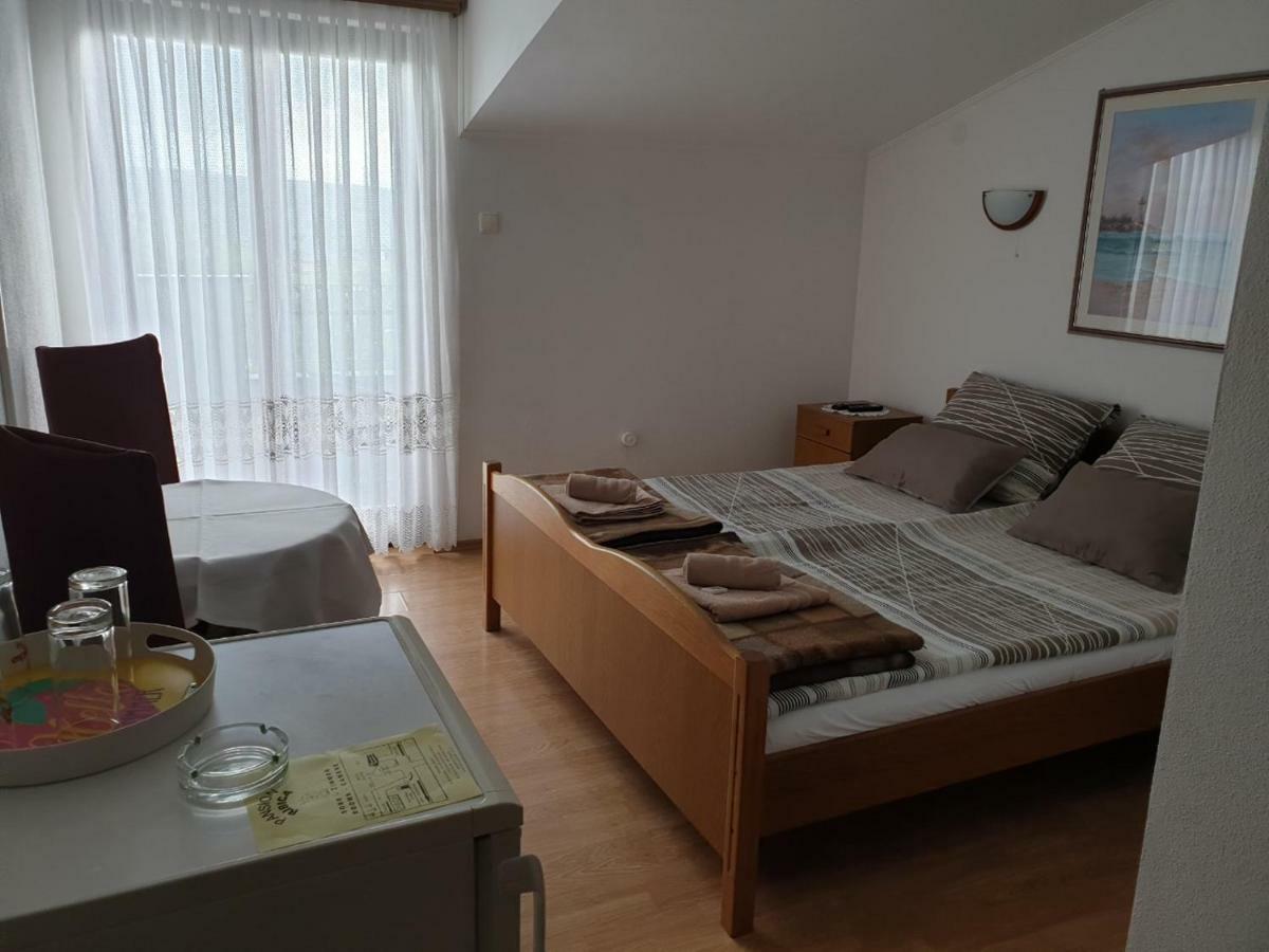Pansion Ribica Hotel Crikvenica Eksteriør billede