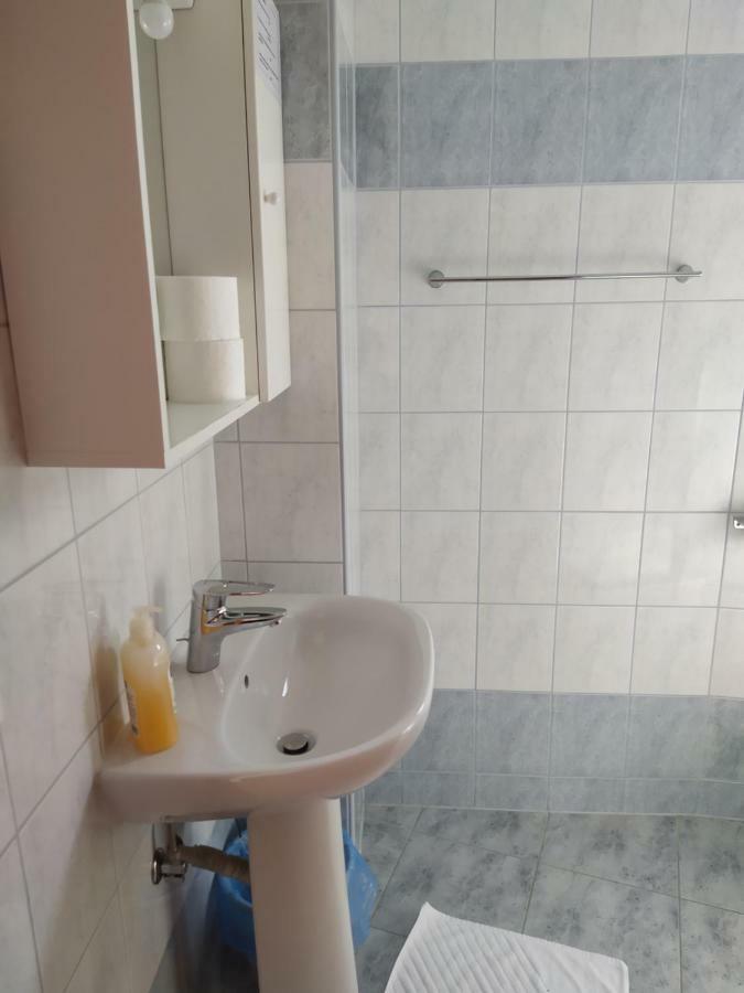Pansion Ribica Hotel Crikvenica Eksteriør billede